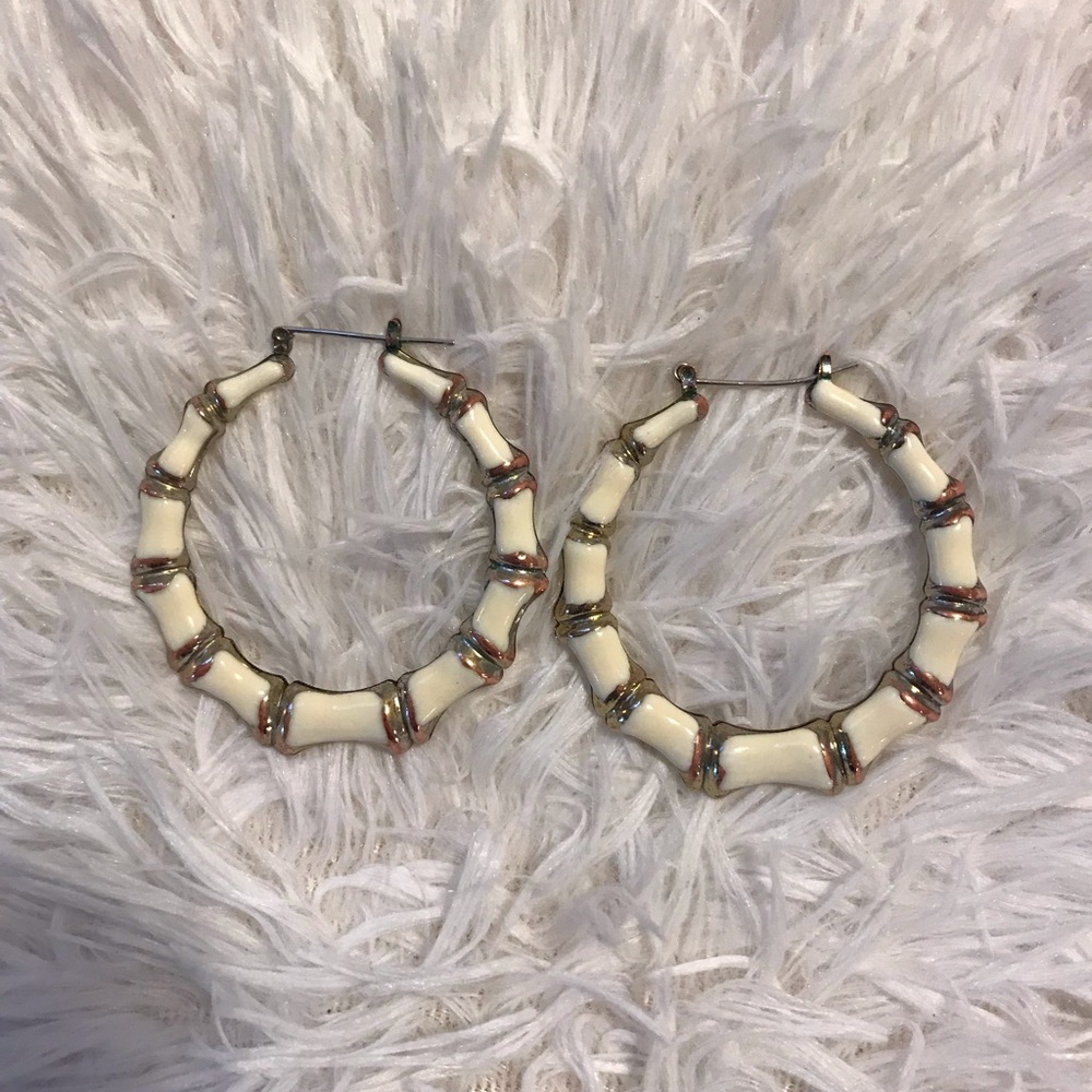 White gold and copper earrings